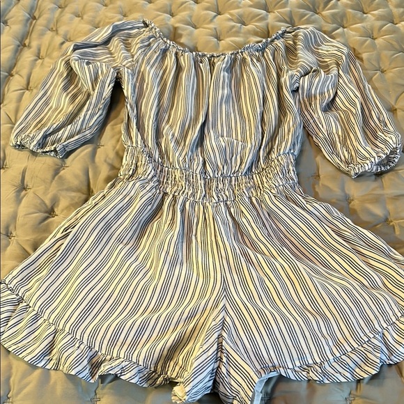 Hollister Pants - 3 for 30$ Hollister Striped Off-Shoulder Romper